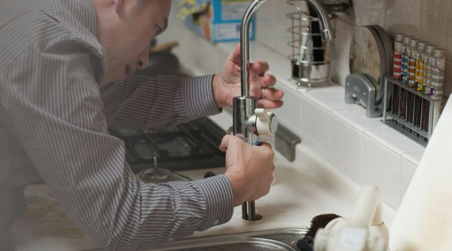 Local tankless water heater installation in Elliott, IL